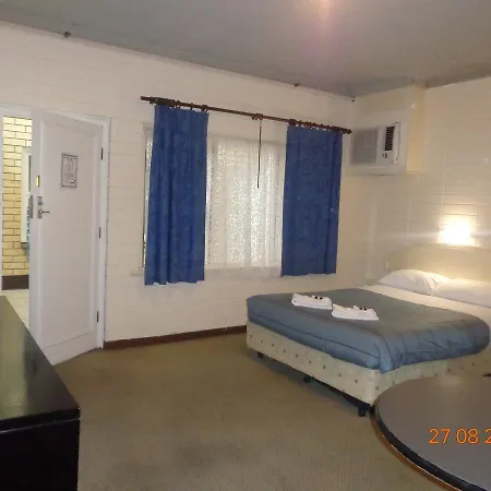 Adelaide Backpackers And Travellers Inn-2